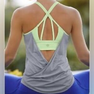 Athleta Full Force Shelf Bra Tank Top Shirt Gray Mesh Green Run Train 0742